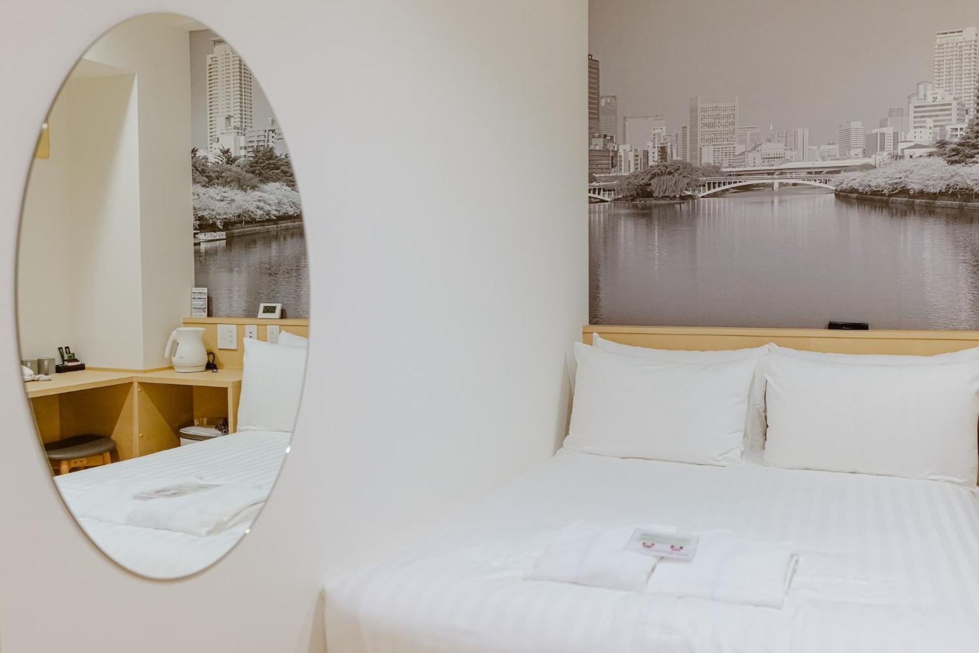 Travelodge Honmachi Осака Екстериор снимка